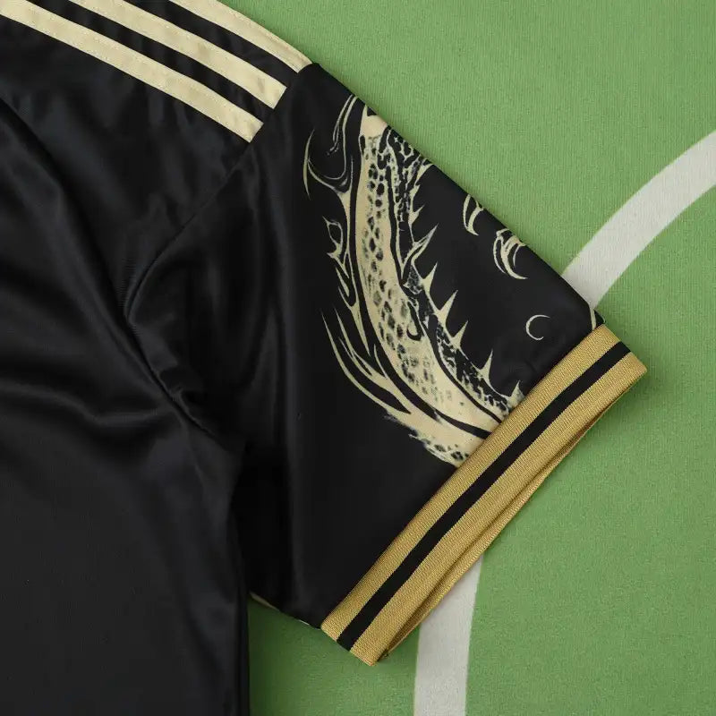 Real Madrid CF – Camiseta Concept Frenzy Negra y Dorada 24/25 Fan Version