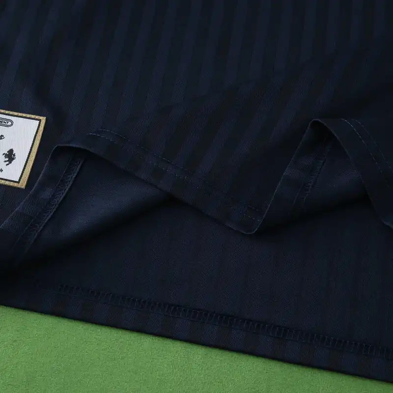 Juventus F.C. – Camiseta Concept 24/25 Fan Version