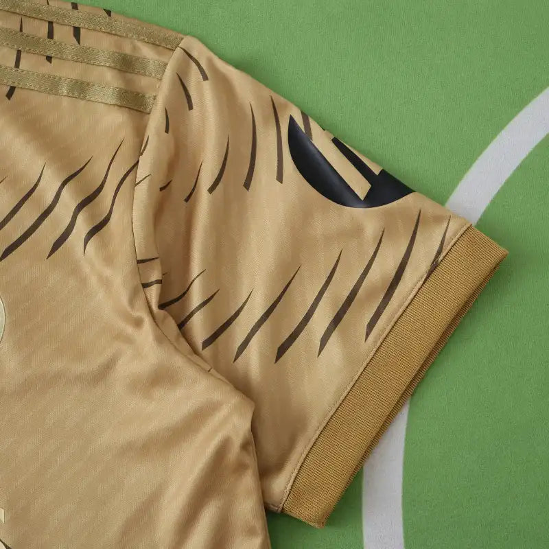 Real Madrid CF Golden Frenzy – Jersey Edición Especial