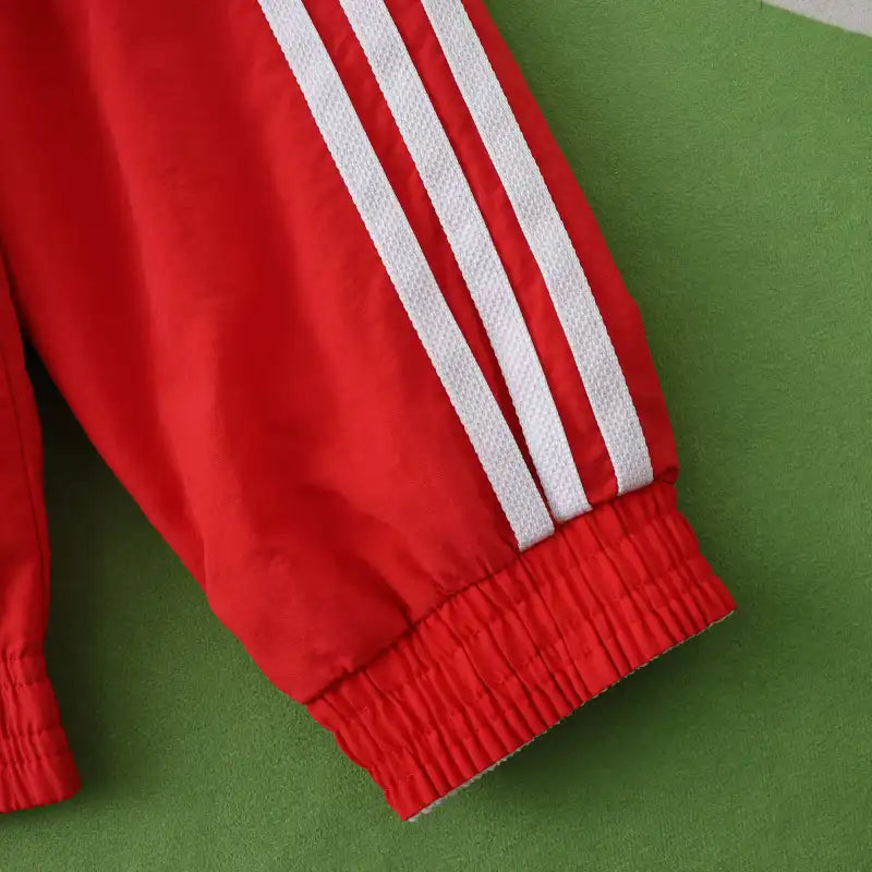 2025 Real Madrid CF Cortavientos Reversible – Rojo y Blanco