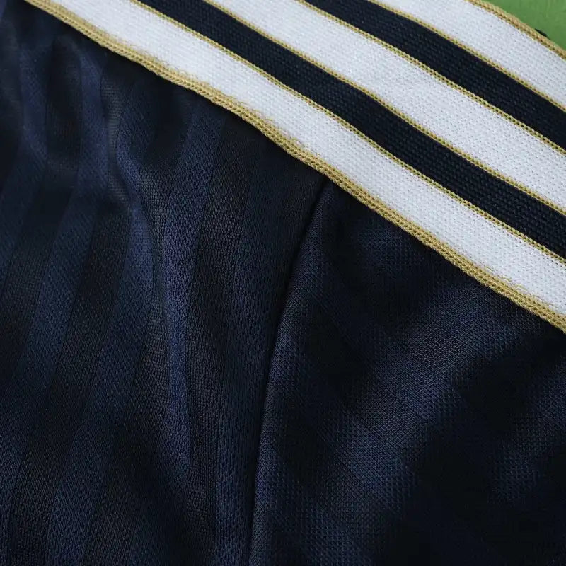 Juventus F.C. – Camiseta Concept 24/25 Fan Version