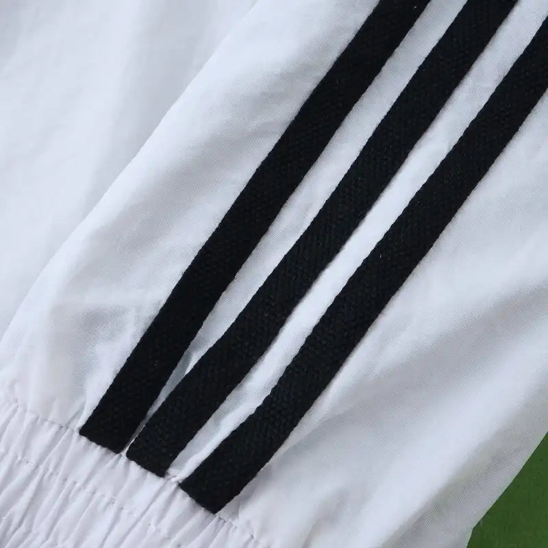 2014/15 Real Madrid CF Cortavientos Reversible – Negro & Blanco