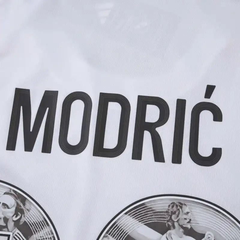 25/26 season Real Madrid CF Modrić Leyenda Frenzy Edición