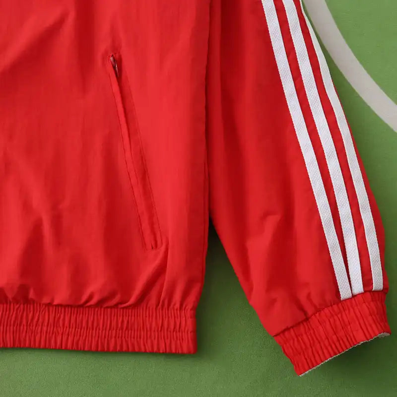2025 Real Madrid CF Cortavientos Reversible – Rojo y Blanco