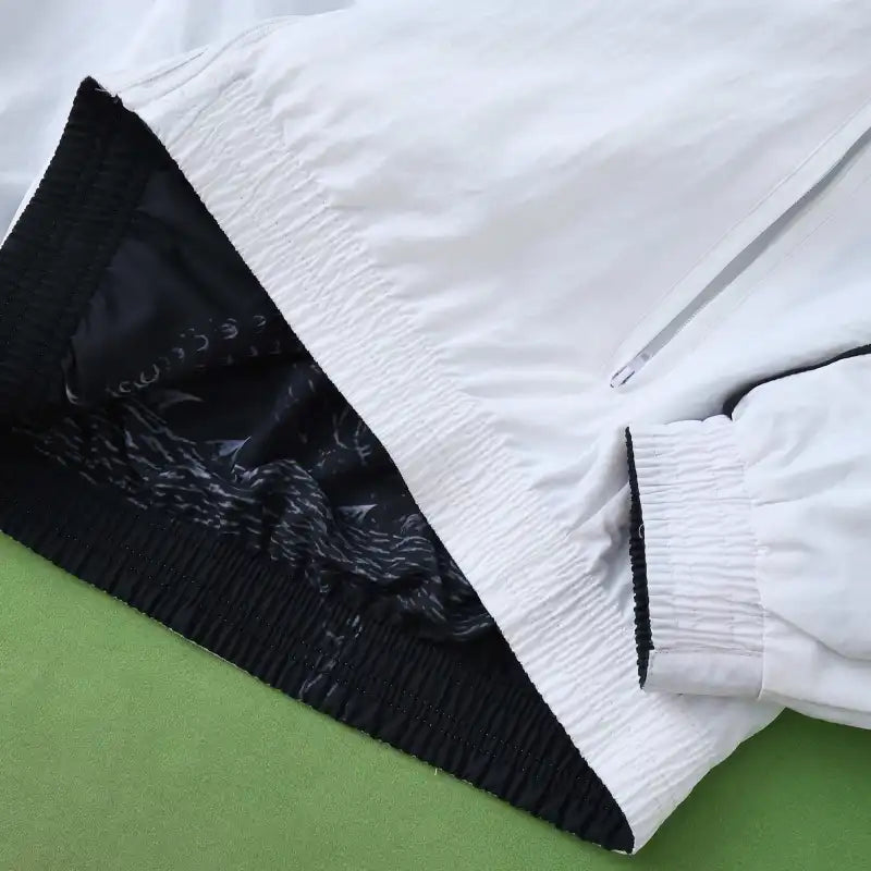 2014/15 Real Madrid CF Cortavientos Reversible – Negro & Blanco